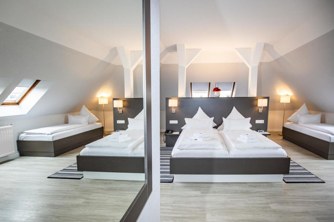Hotel "Zur Muehle" Хойерсверда Экстерьер фото