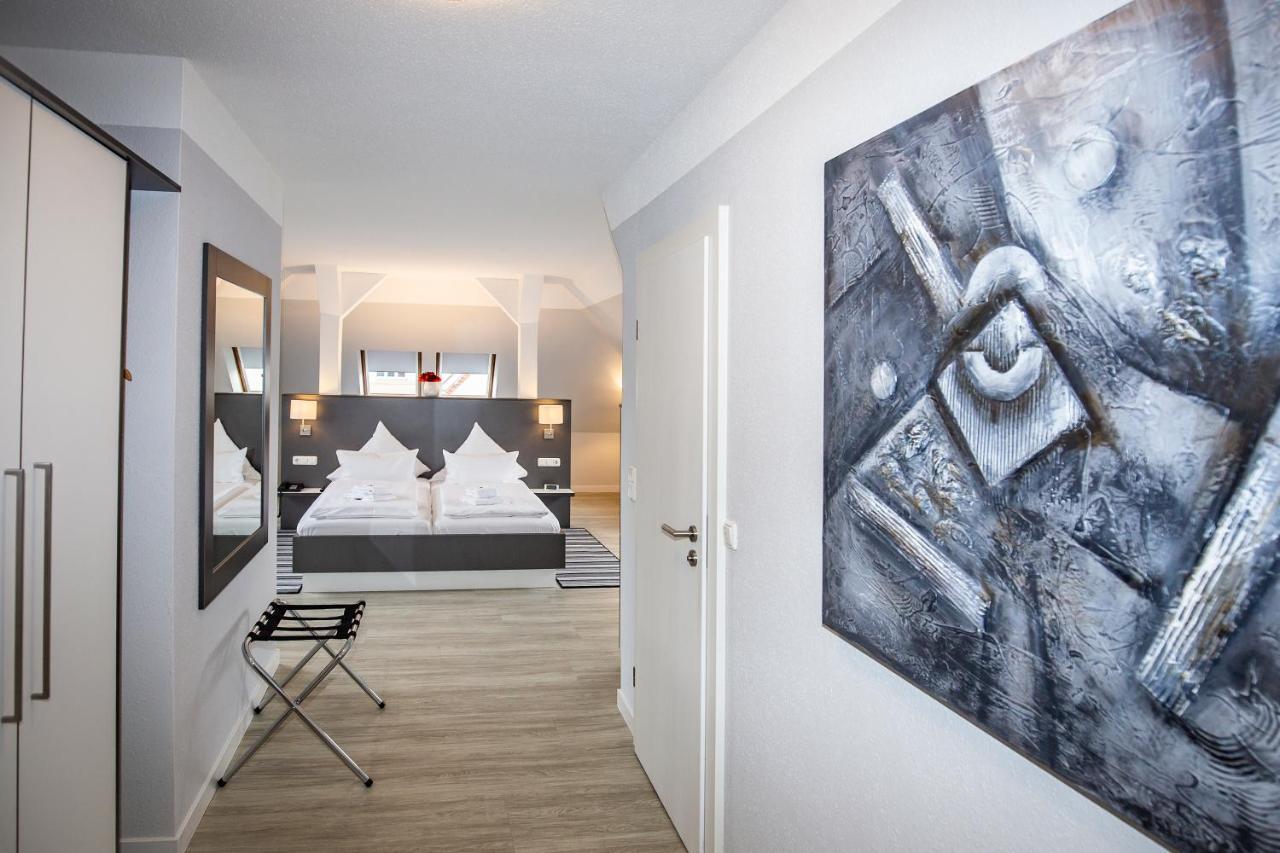 Hotel "Zur Muehle" Хойерсверда Экстерьер фото
