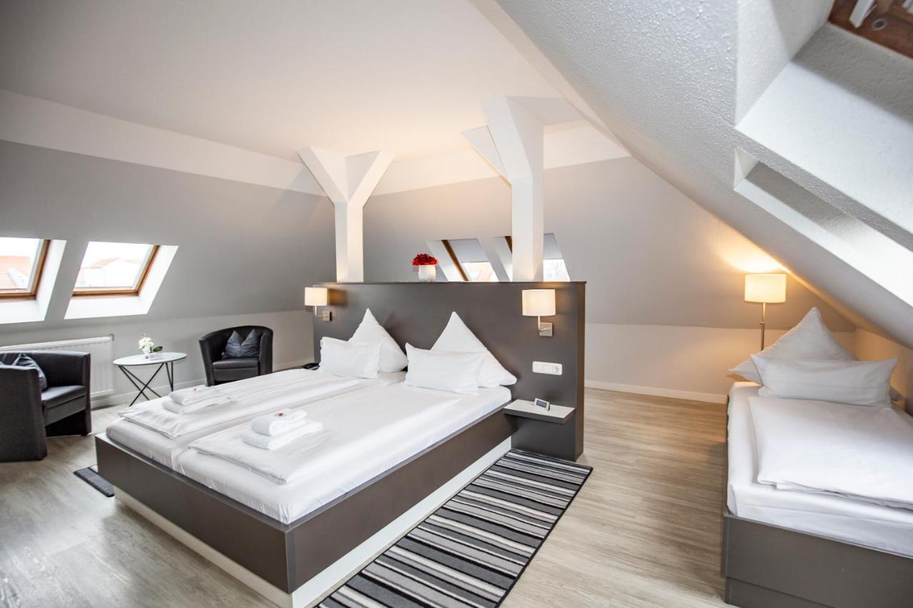 Hotel "Zur Muehle" Хойерсверда Экстерьер фото