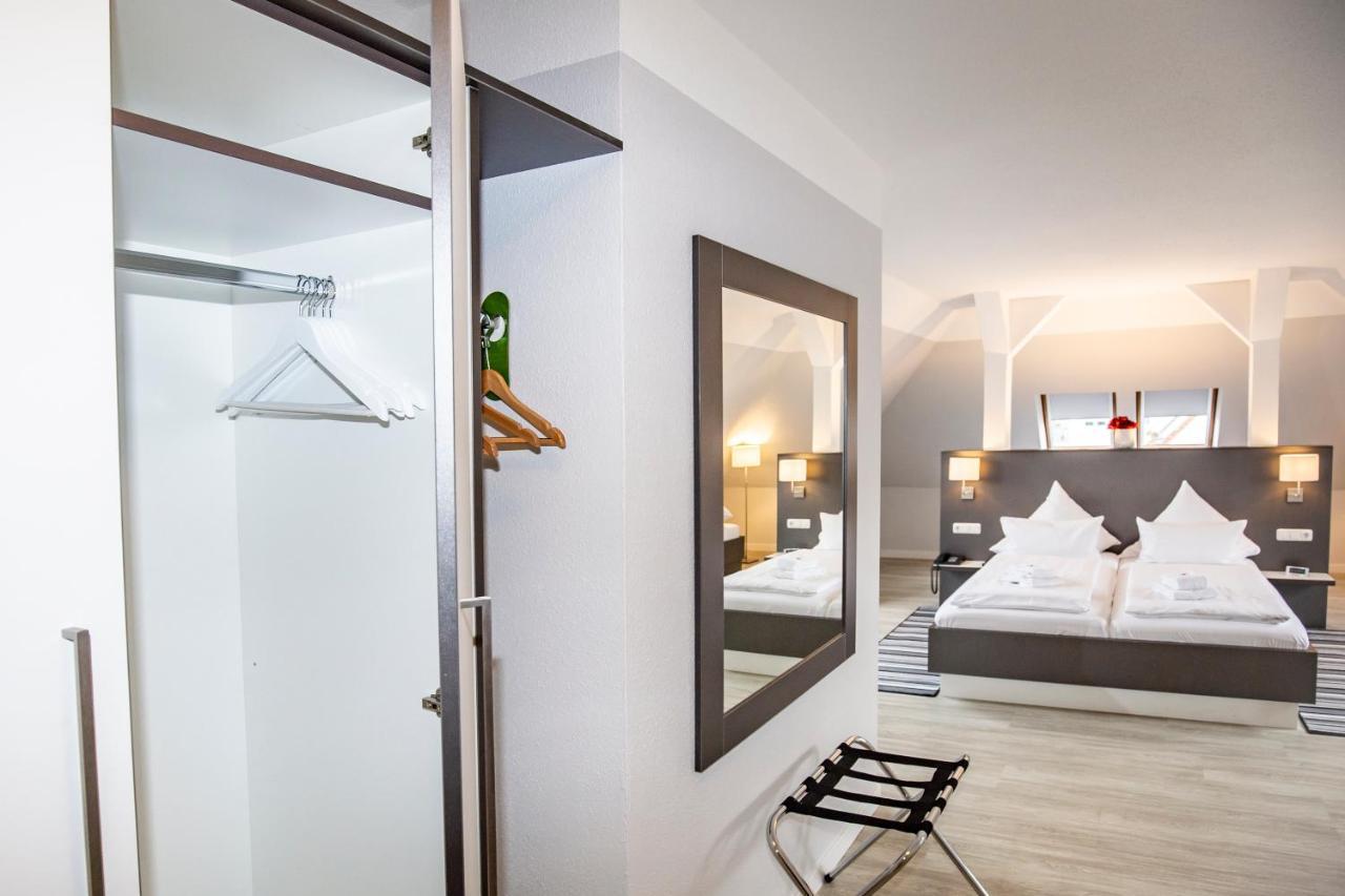 Hotel "Zur Muehle" Хойерсверда Экстерьер фото