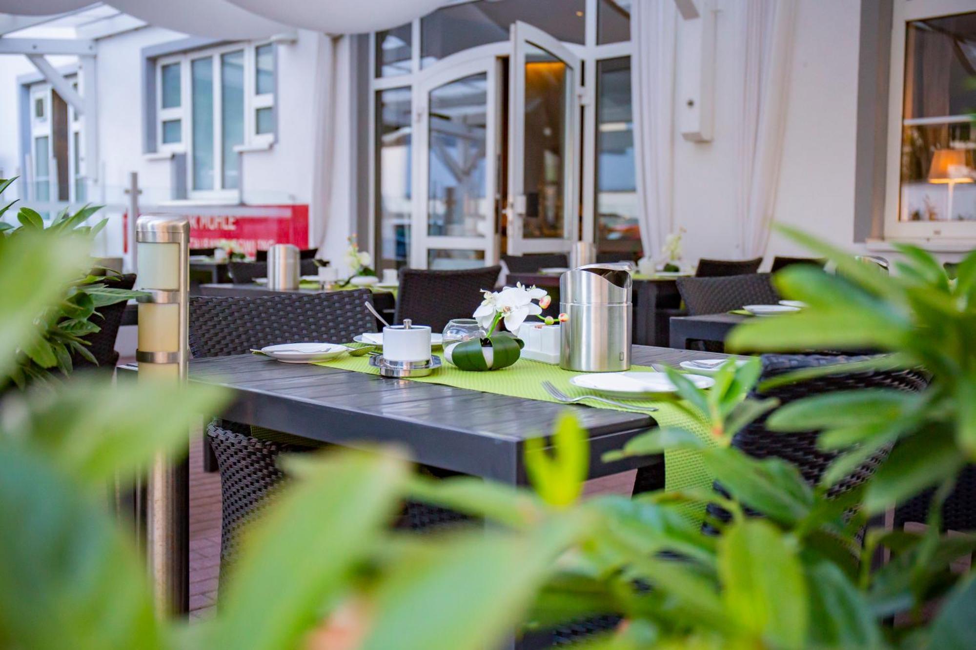 Hotel "Zur Muehle" Хойерсверда Экстерьер фото