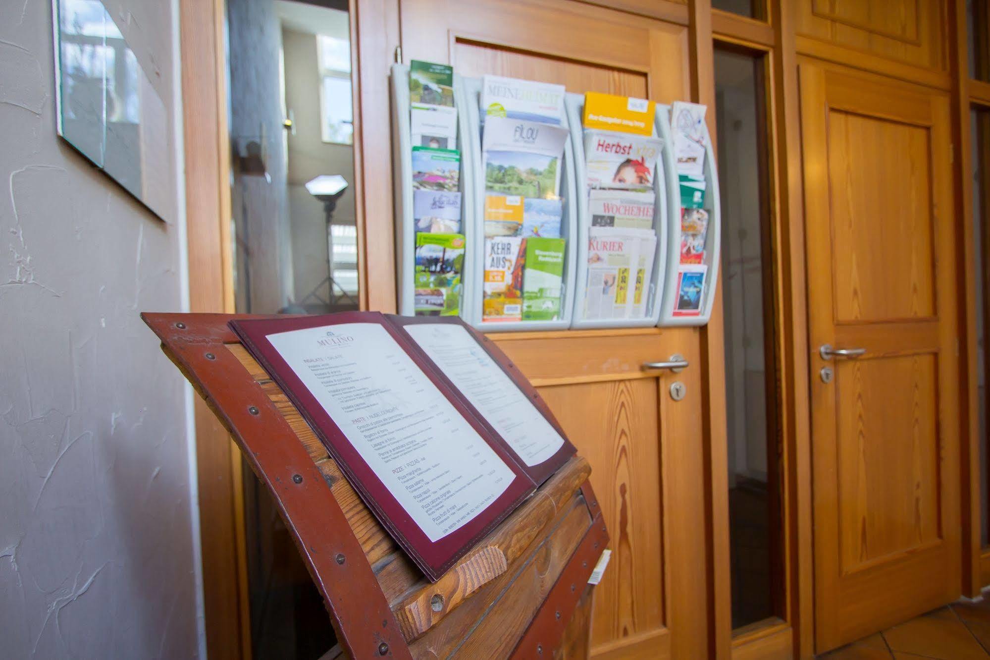 Hotel "Zur Muehle" Хойерсверда Экстерьер фото